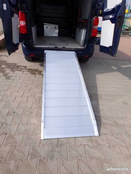 RAMPE DE CHARGEMENT LARGEUR 70 cms /   1000KG
