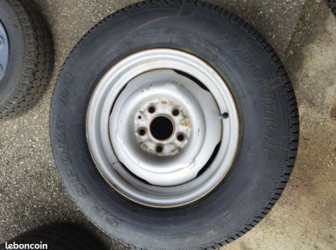 ROUE COMPLÈTE PNEU DUNLOP 205/70 R14 JANTE ET30